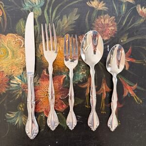 Set of 15 Oneida Cantata Glossy Silverware replacement knives forks spoons